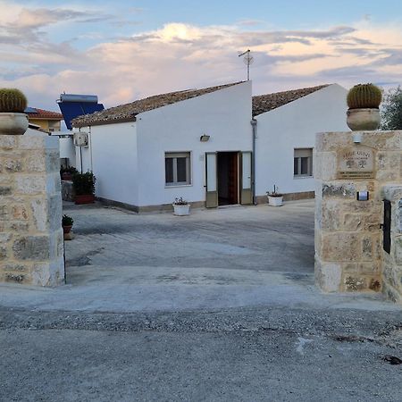 Casa Vacanza I Due Ulivi Modica Buitenkant foto